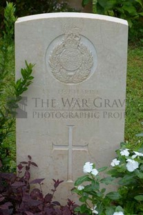 TRINCOMALEE WAR CEMETERY - PAGE, ALBERT EDWARD